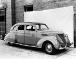 Lincoln Zephyr 4-Door Sedan 1936 года